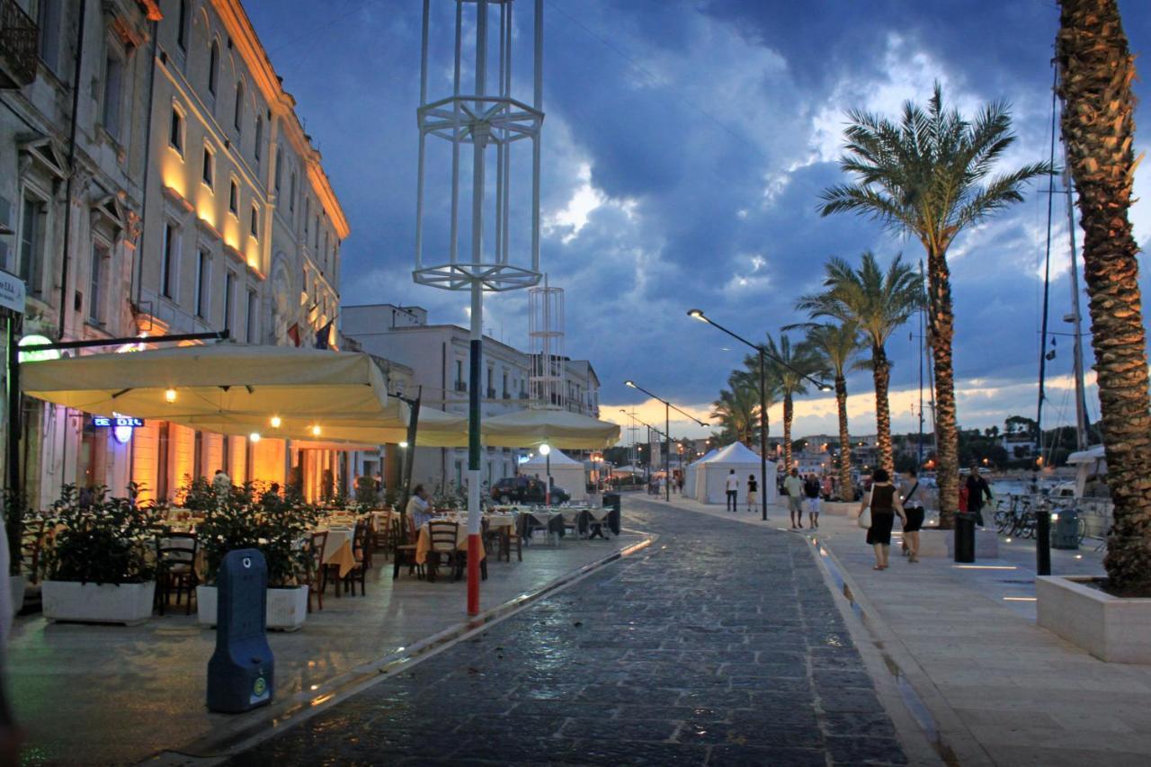 برينديسي Palazzo Pinto B&B المظهر الخارجي الصورة